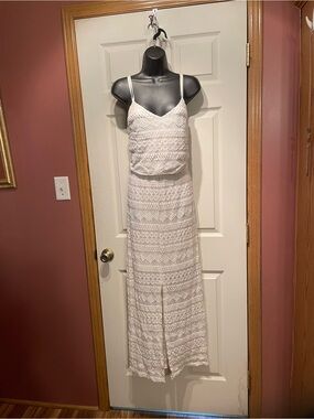 Vince Camuto White Lace Maxi Dress with Spaghetti Straps